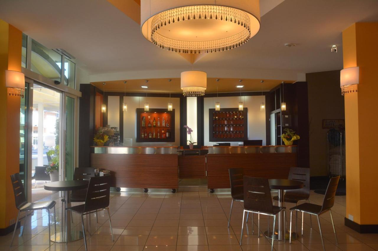 Hotel Orly Cesenatico Kültér fotó