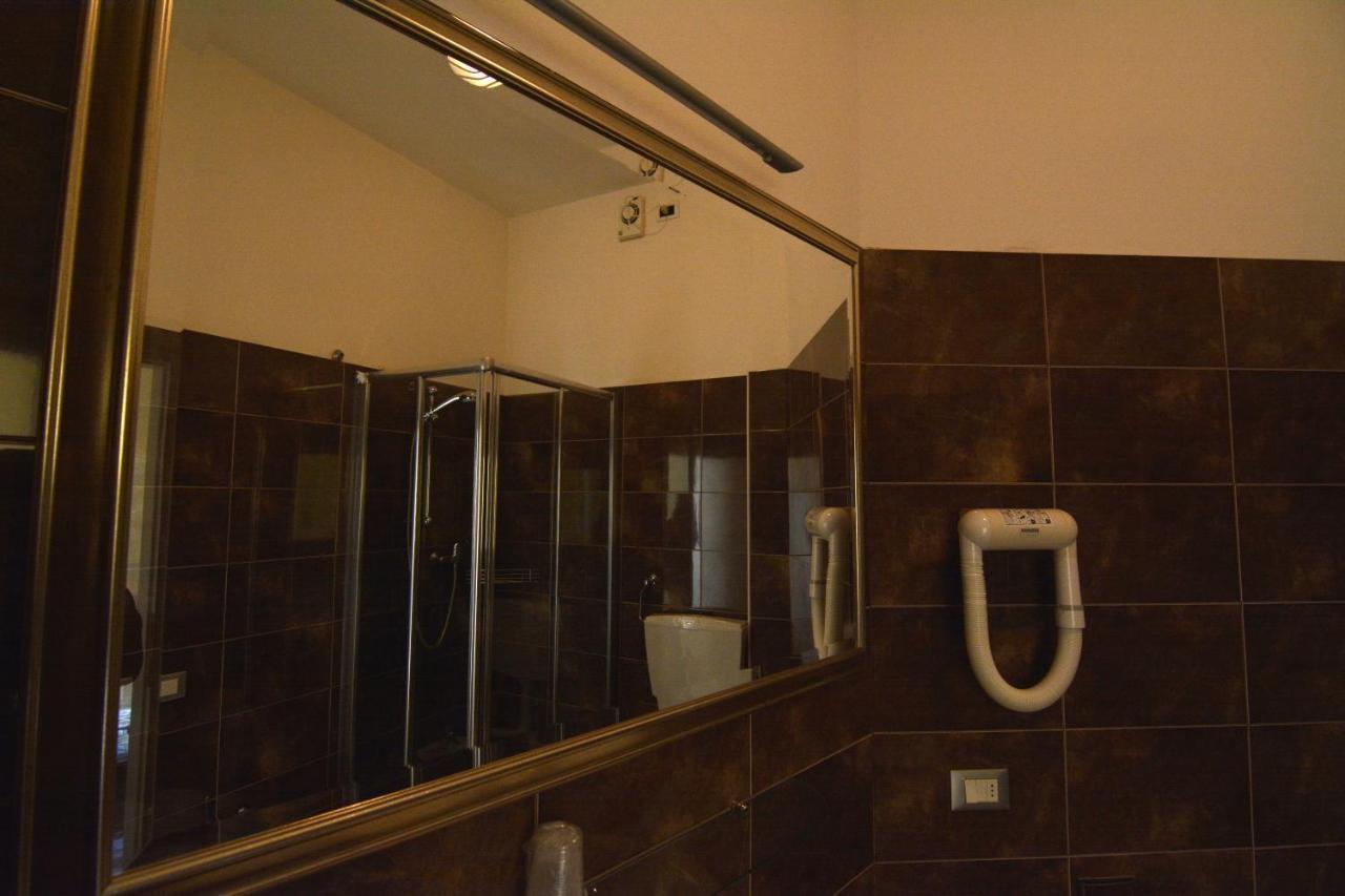 Hotel Orly Cesenatico Kültér fotó